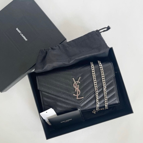 SAINT LAURENT MONOGRAM ENVELOPE WOC BLK GRAIN
DE POUDRE LEATHER - Picture 10 of 10